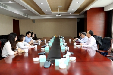 平湖市关工委主任邱其良莅临6686体育网页登录调研下一代工作