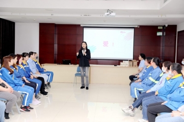 以爱为线，以懂为梁 | 6686体育网页登录开展“与青春期孩子的沟通——懂是爱的前提”互动沙龙活动