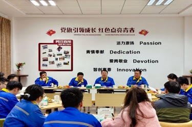 激扬青春 并肩前行 | 6686体育网页登录召开年度大学生座谈会